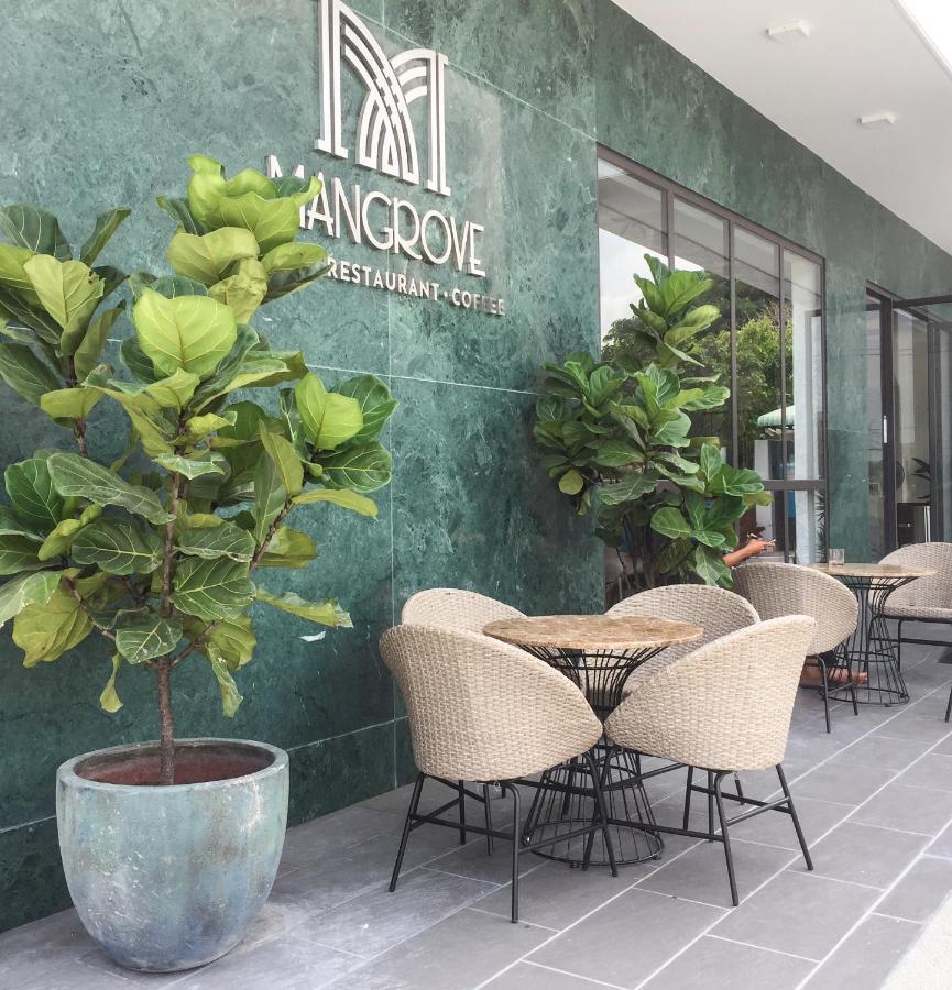 Mangrove Hotel Cần Giờ Buitenkant foto